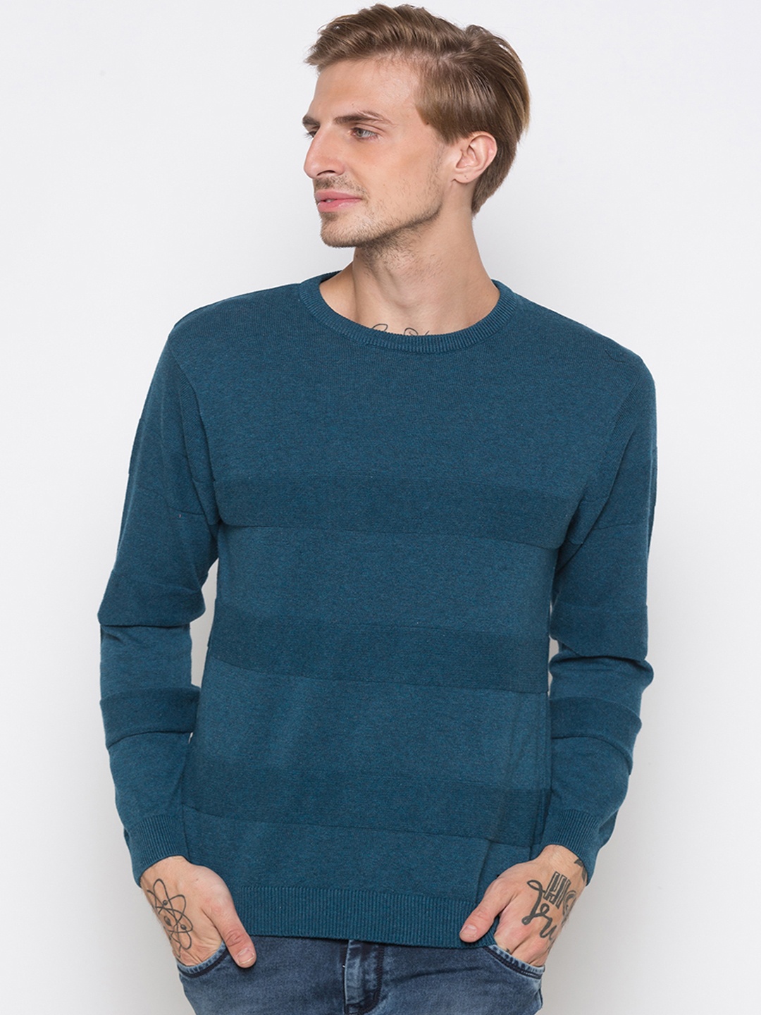 

Globus Men Blue Self Design Round Neck T-shirt