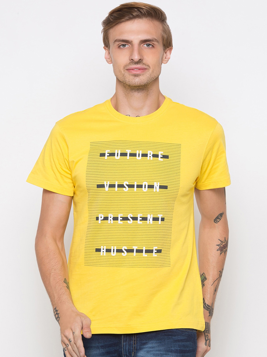 

Globus Men Yellow & Black Printed Round Neck T-shirt