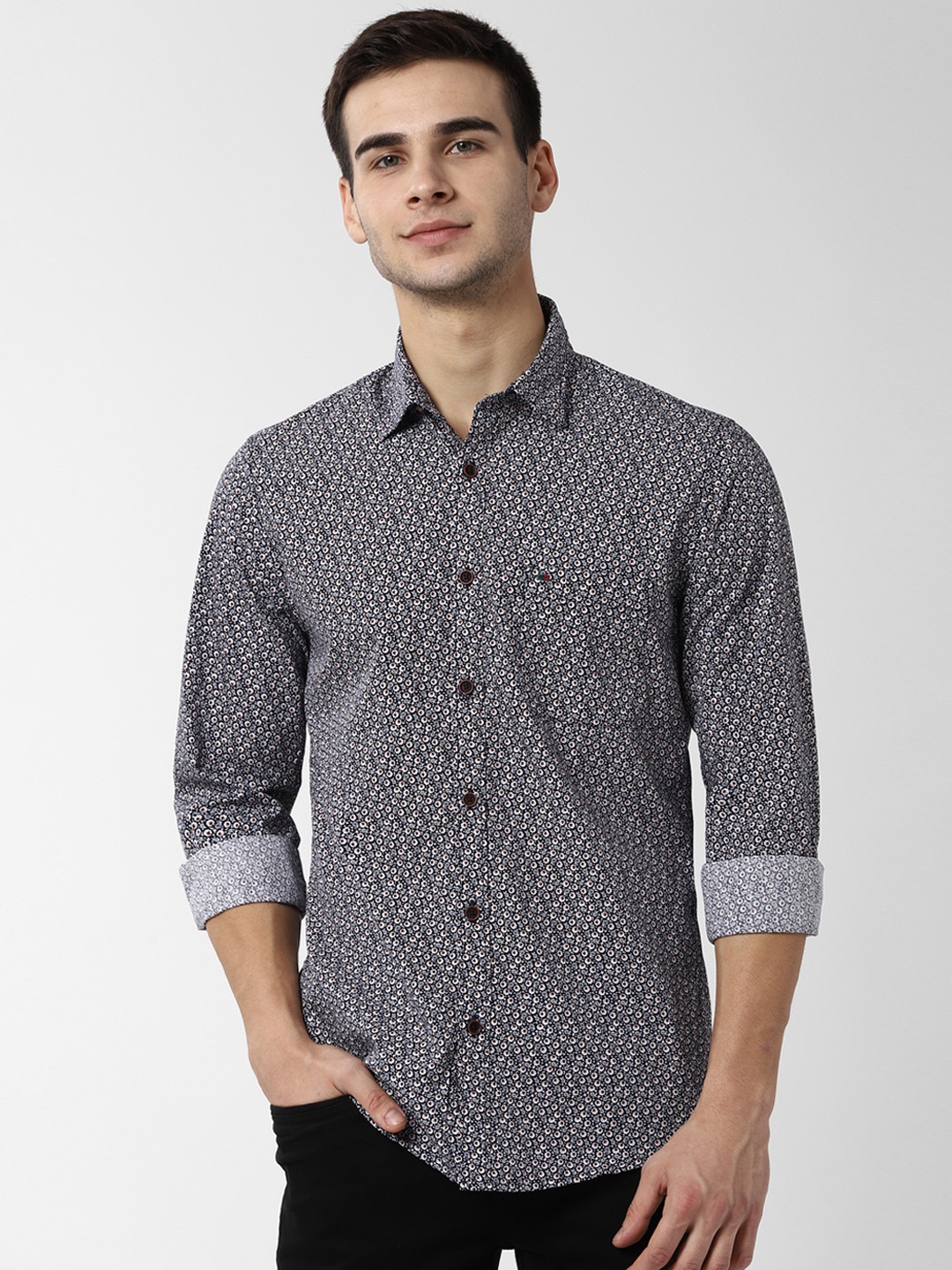 

Peter England Casuals Men Navy Blue & White Slim Fit Printed Casual Shirt