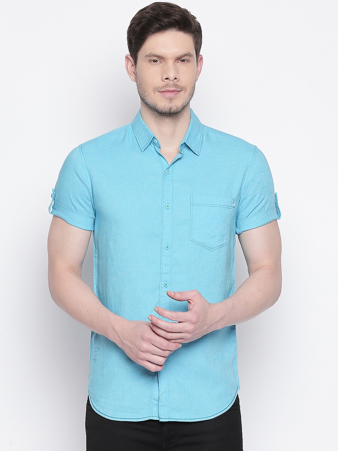 

Mufti Men Blue Slim Fit Solid Casual Shirt