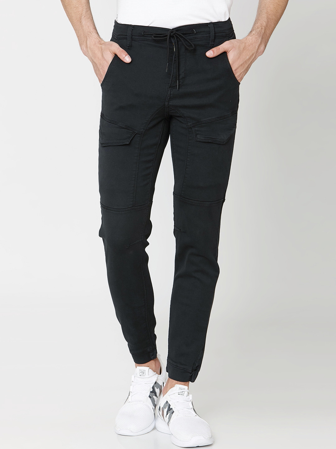 

Mufti Men Black Jogger Mid-Rise Clean Look Stretchable Jeans
