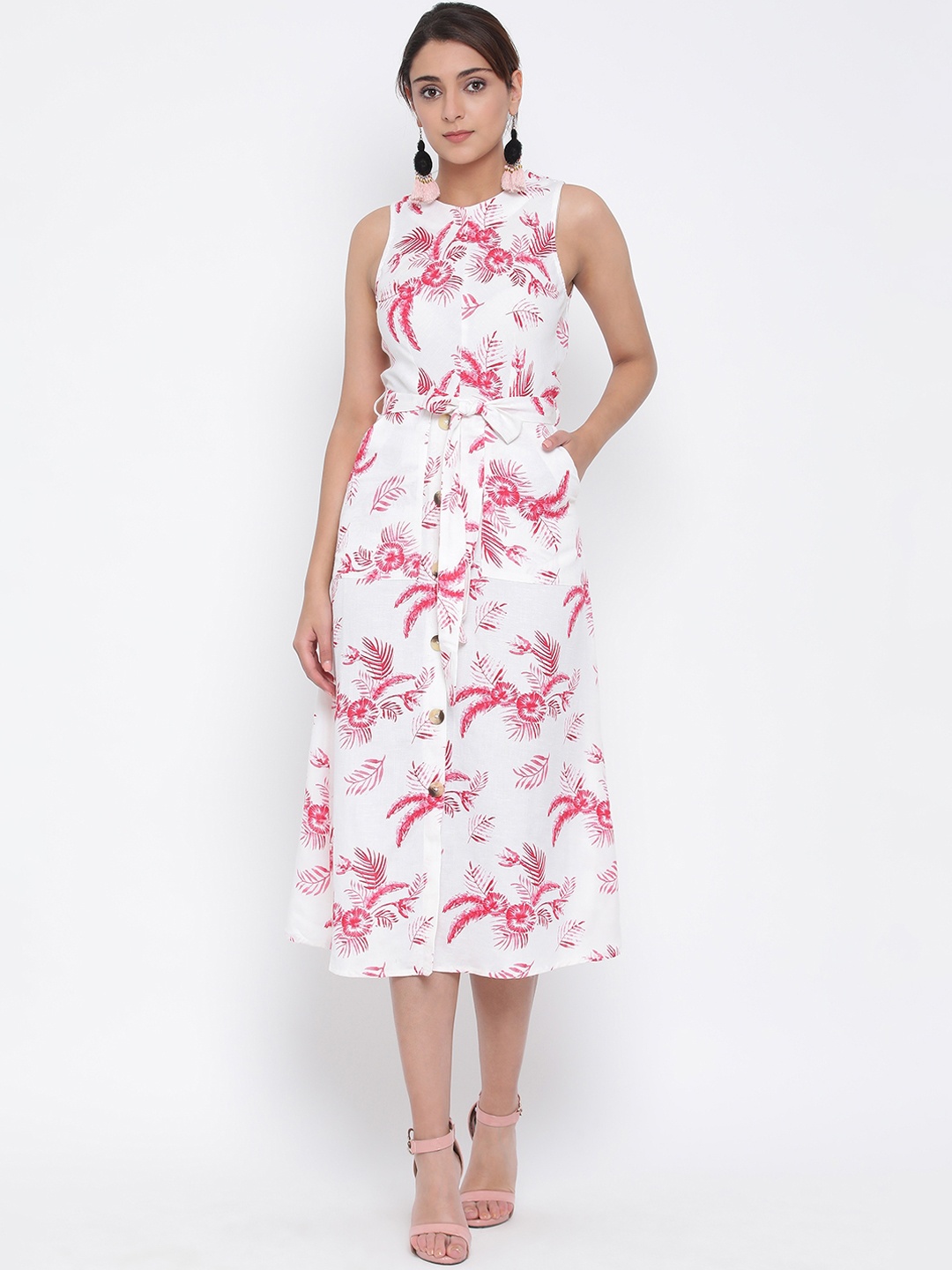 

Oxolloxo Women White & Pink Printed Fit and Flare Dress