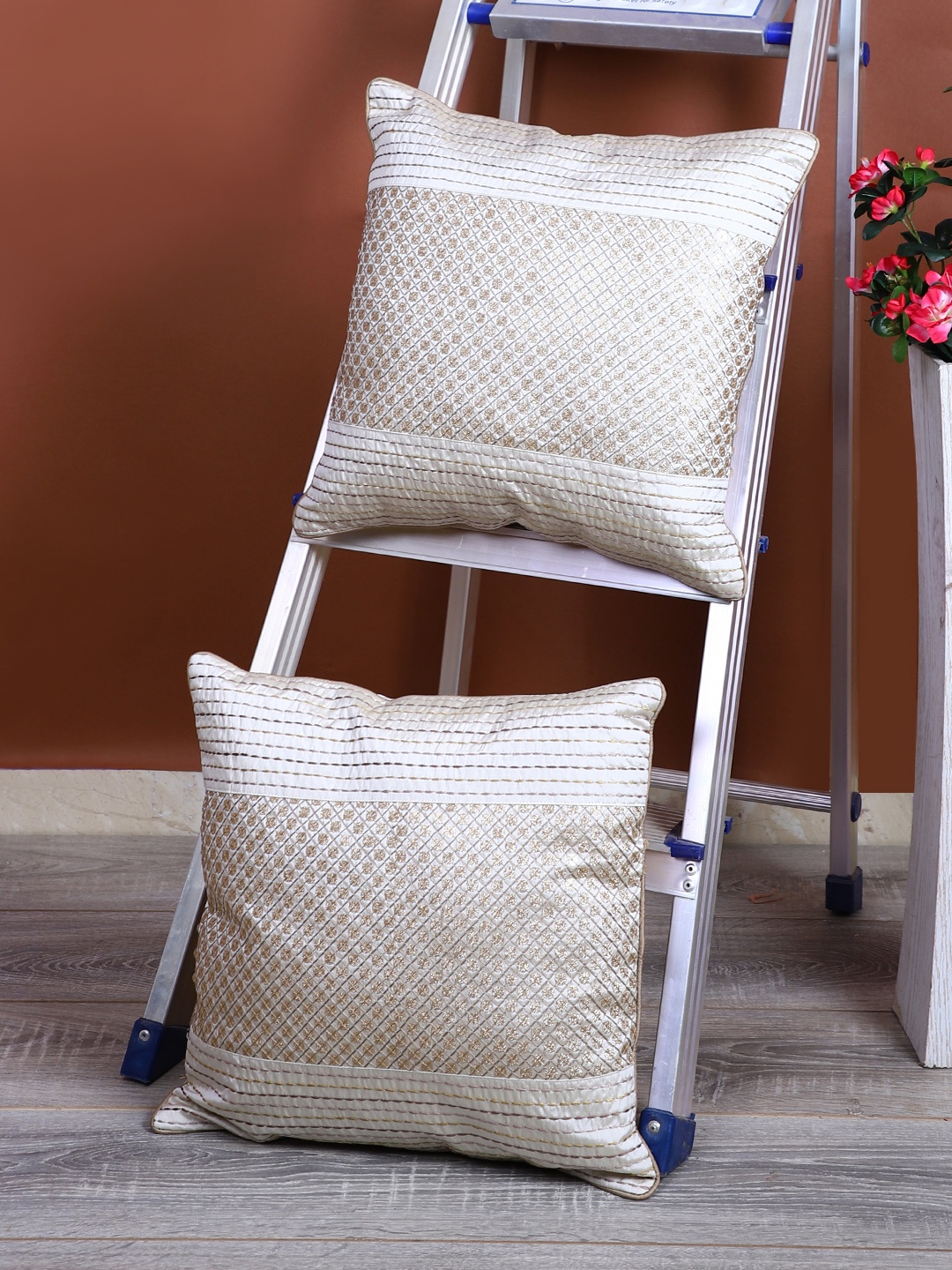 

eyda Cream-Coloured & Beige Set of 2 Embellished Square Cushion Covers