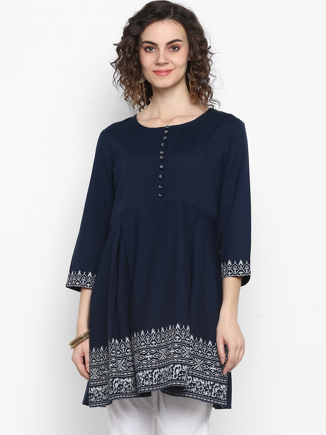 

Janasya Women Navy Blue & White Printed A-Line Kurta