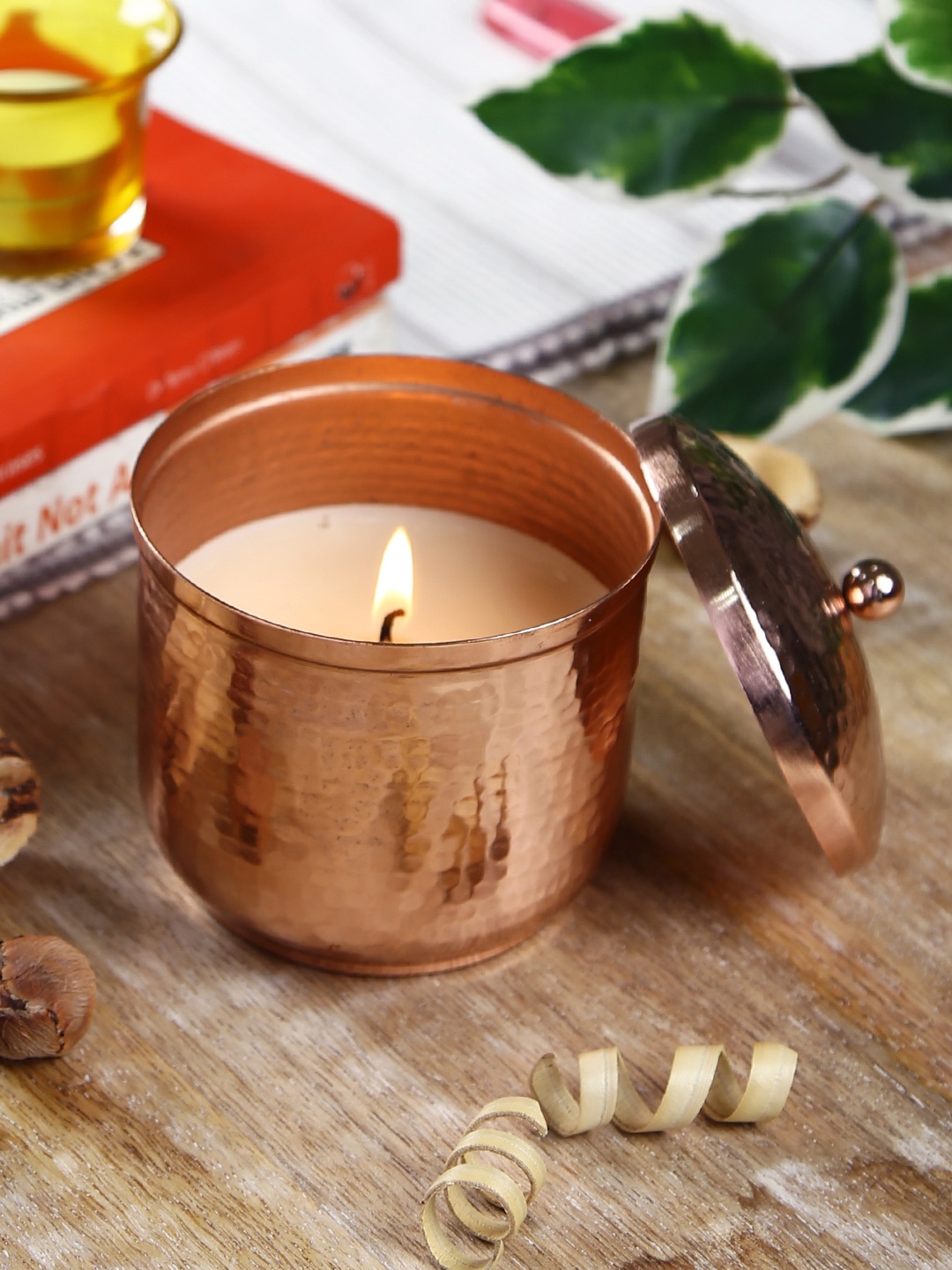 

HOSLEY Copper-Toned Textured Fragranced Metal Jar Candle