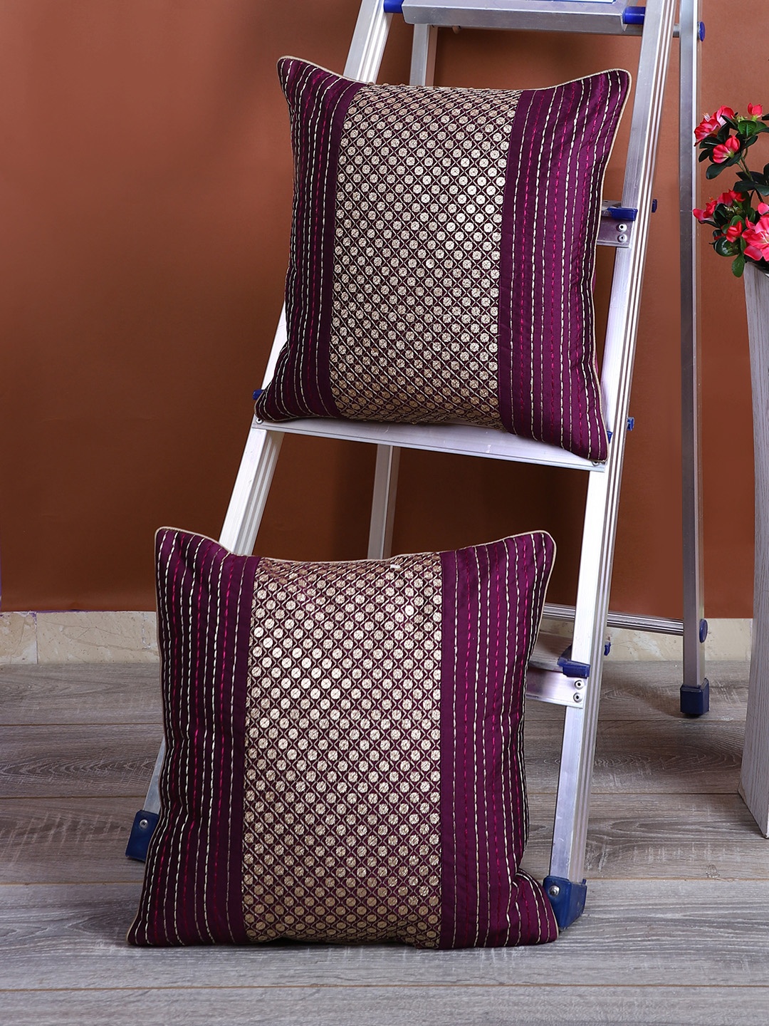 

eyda Purple & Gold-Toned Set of 2 Embellished Square Cushion Covers