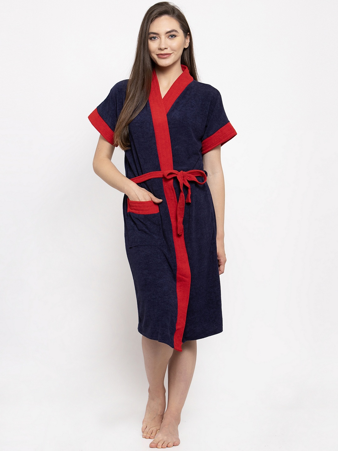 

ELEVANTO Women Navy Blue & Red Colourblocked Bath Robe