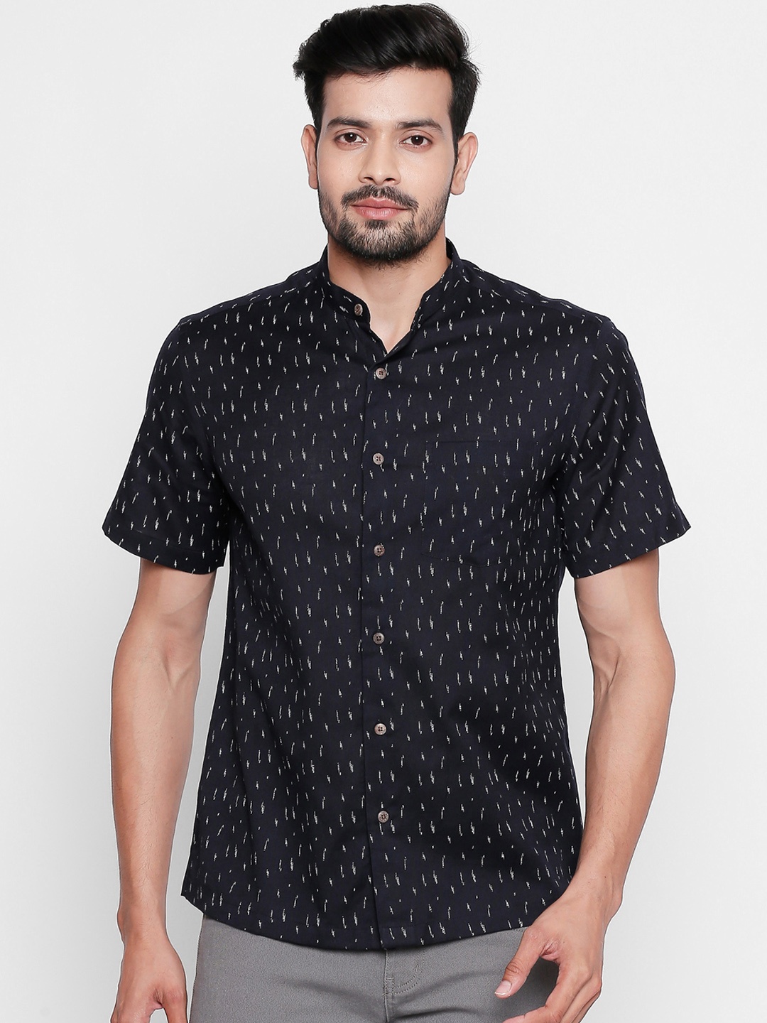 

indus route by Pantaloons Men Black Kurta