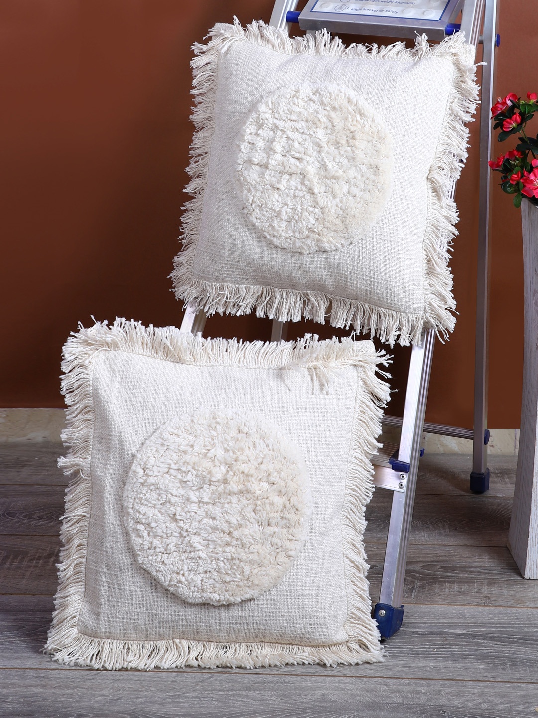 

eyda White Single Self-Design Square Cushion Cover