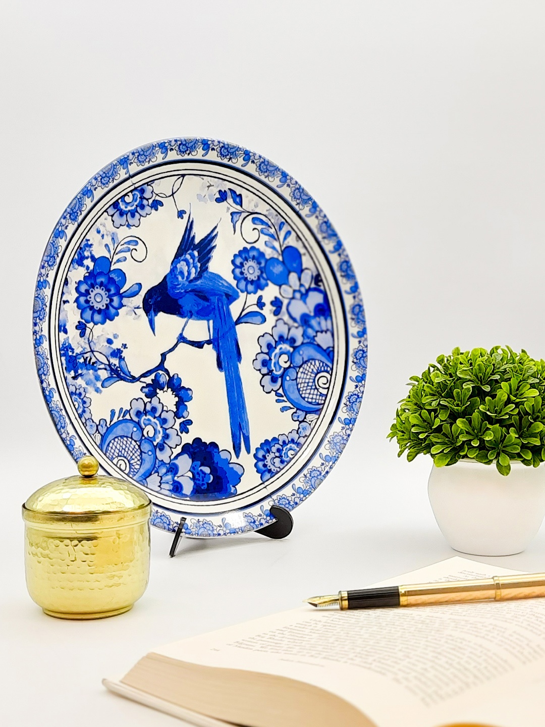 

KOLOROBIA Delftware Dutch Blue Pottery Inspired Home Decor Wall Plate, White