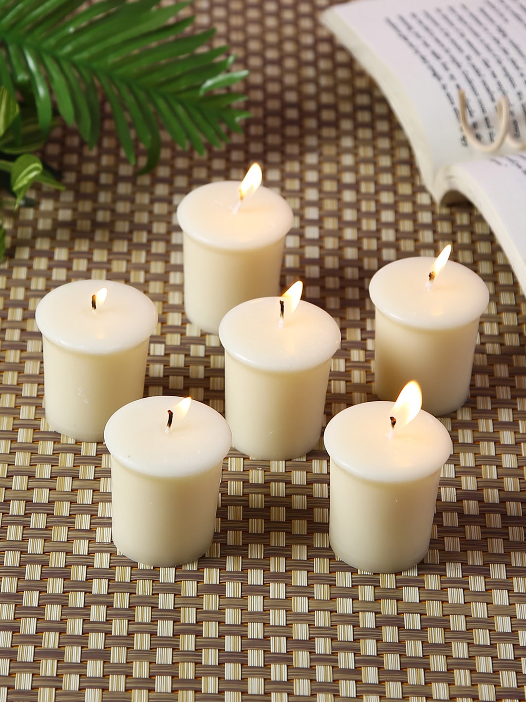 

HOSLEY Set Of 6 White Solid Sweet Pea Jasmine Fragranced Votive Candles
