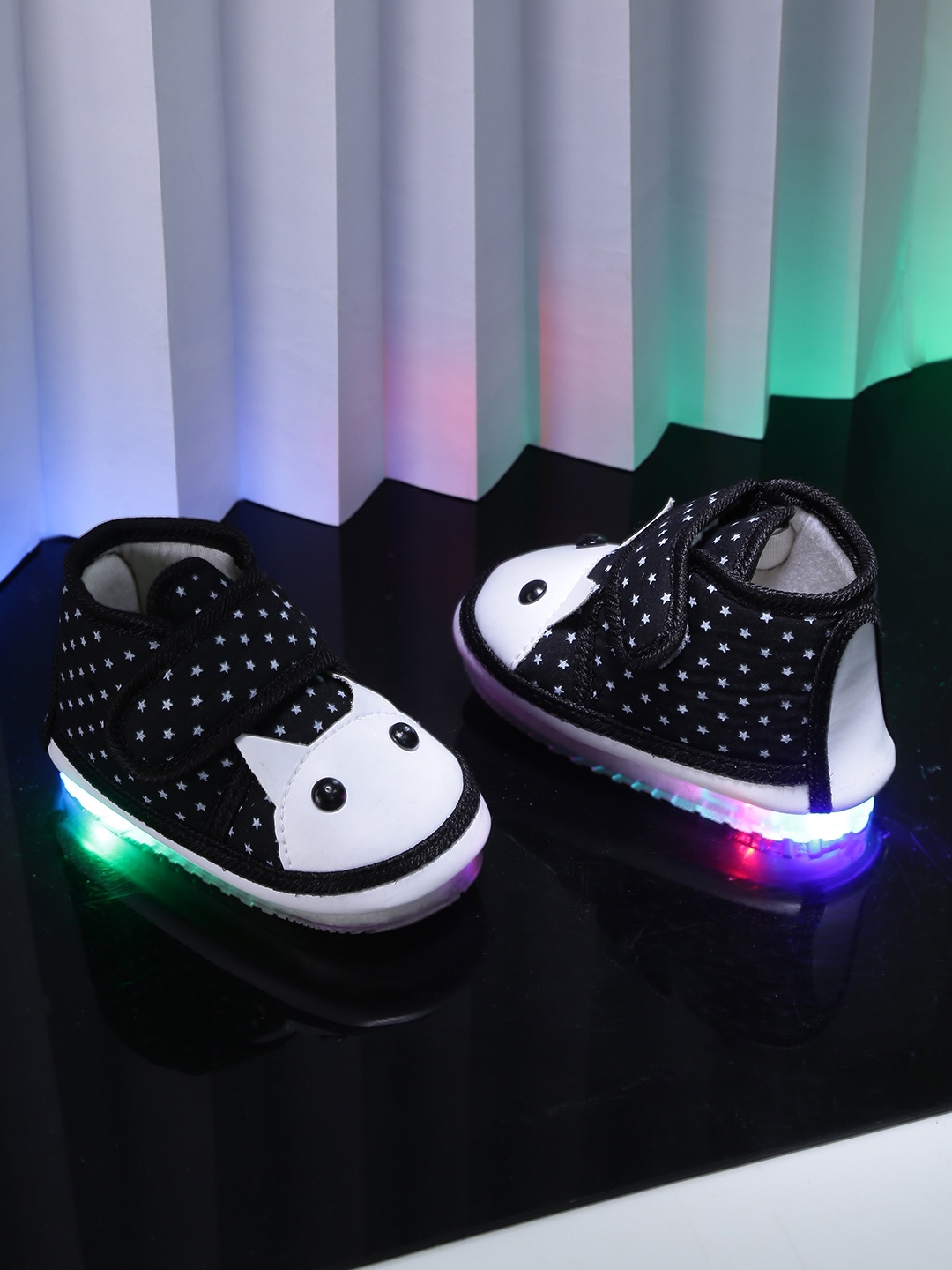 CHiU Kids Black Printed Mid-Top LED Slip-On Sneakers