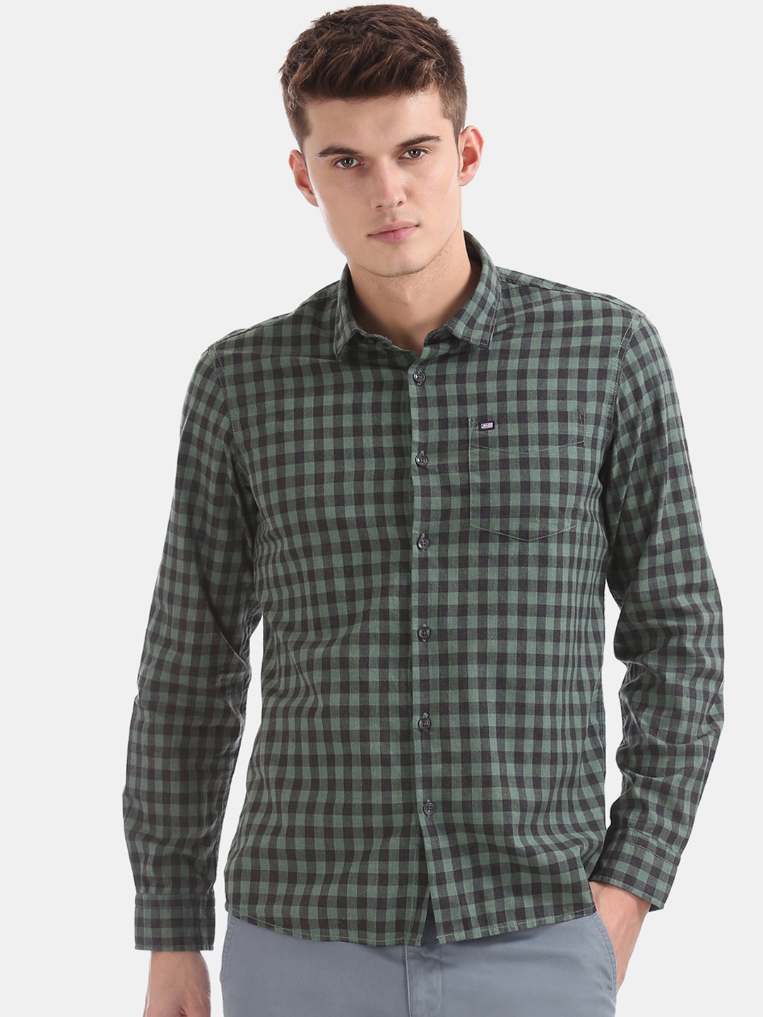 

Arrow Sport Men Green & Black Slim Fit Checked Casual Shirt
