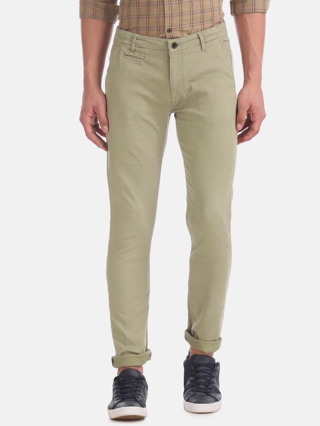 

Arrow Sport Men Green Slim Fit Solid Regular Trousers