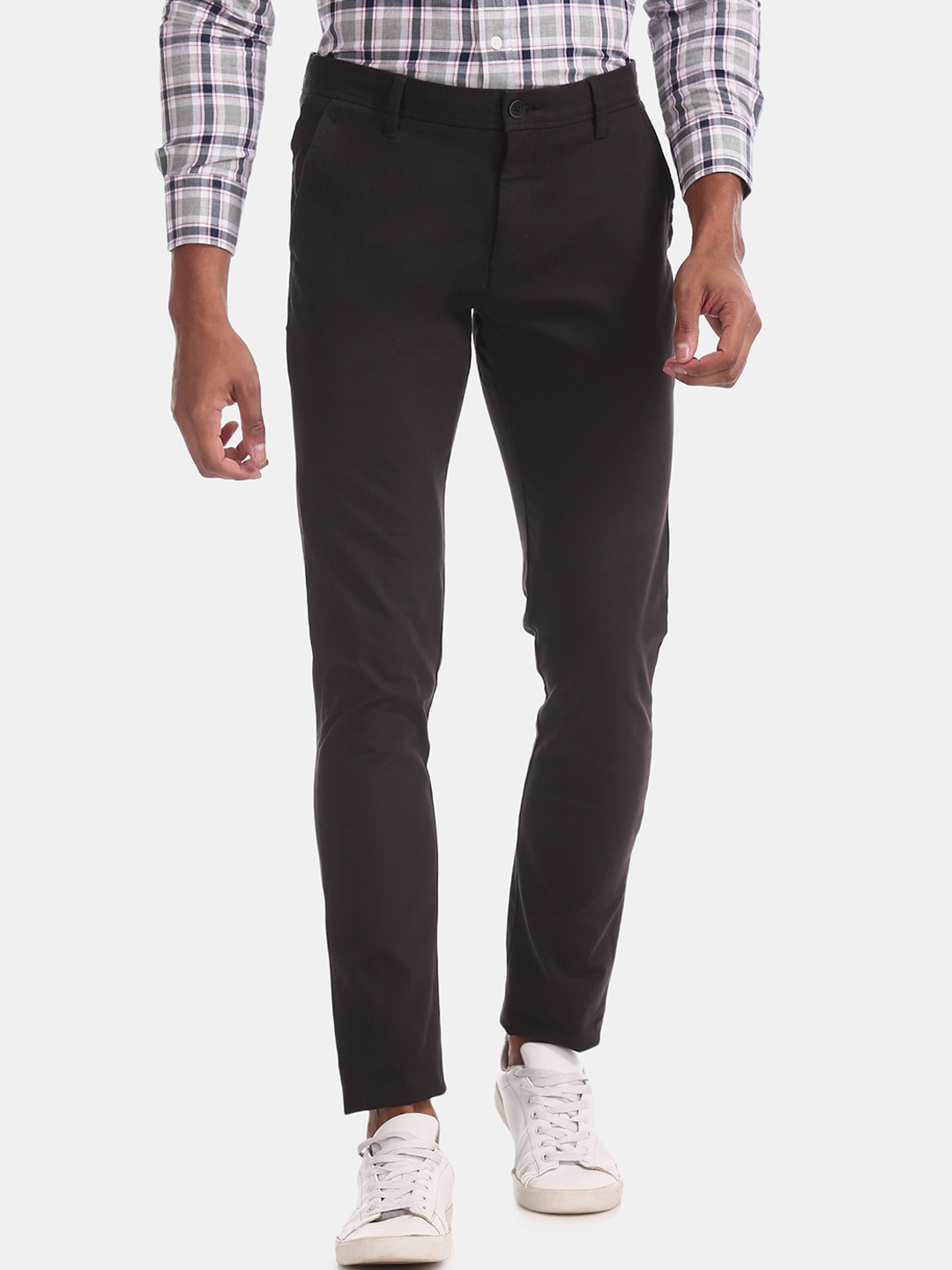 

Arrow Sport Men Black Slim Fit Solid Regular Trousers