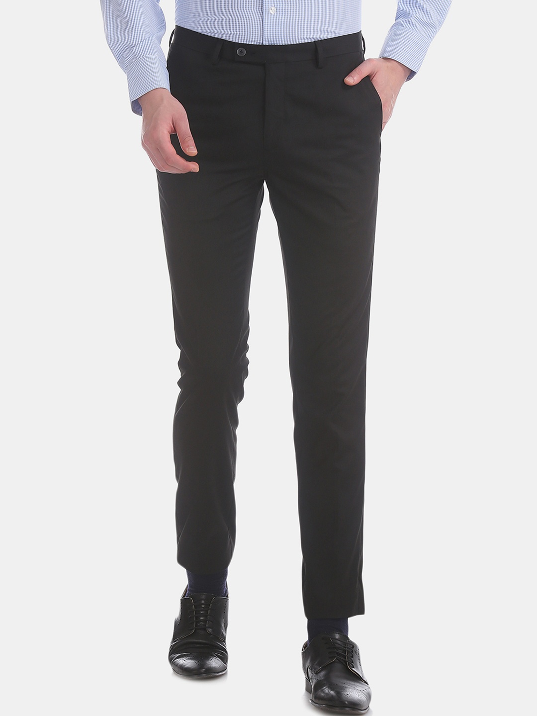 

Arrow Men Black Slim Fit Solid Formal Trousers
