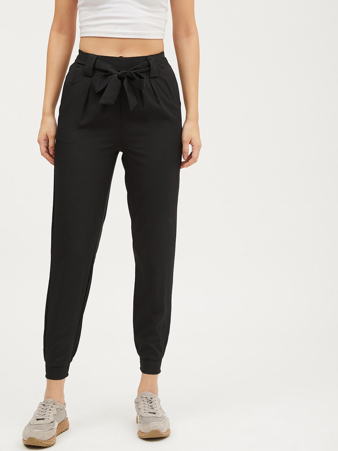 

Harpa Women Black Regular Fit Solid Joggers