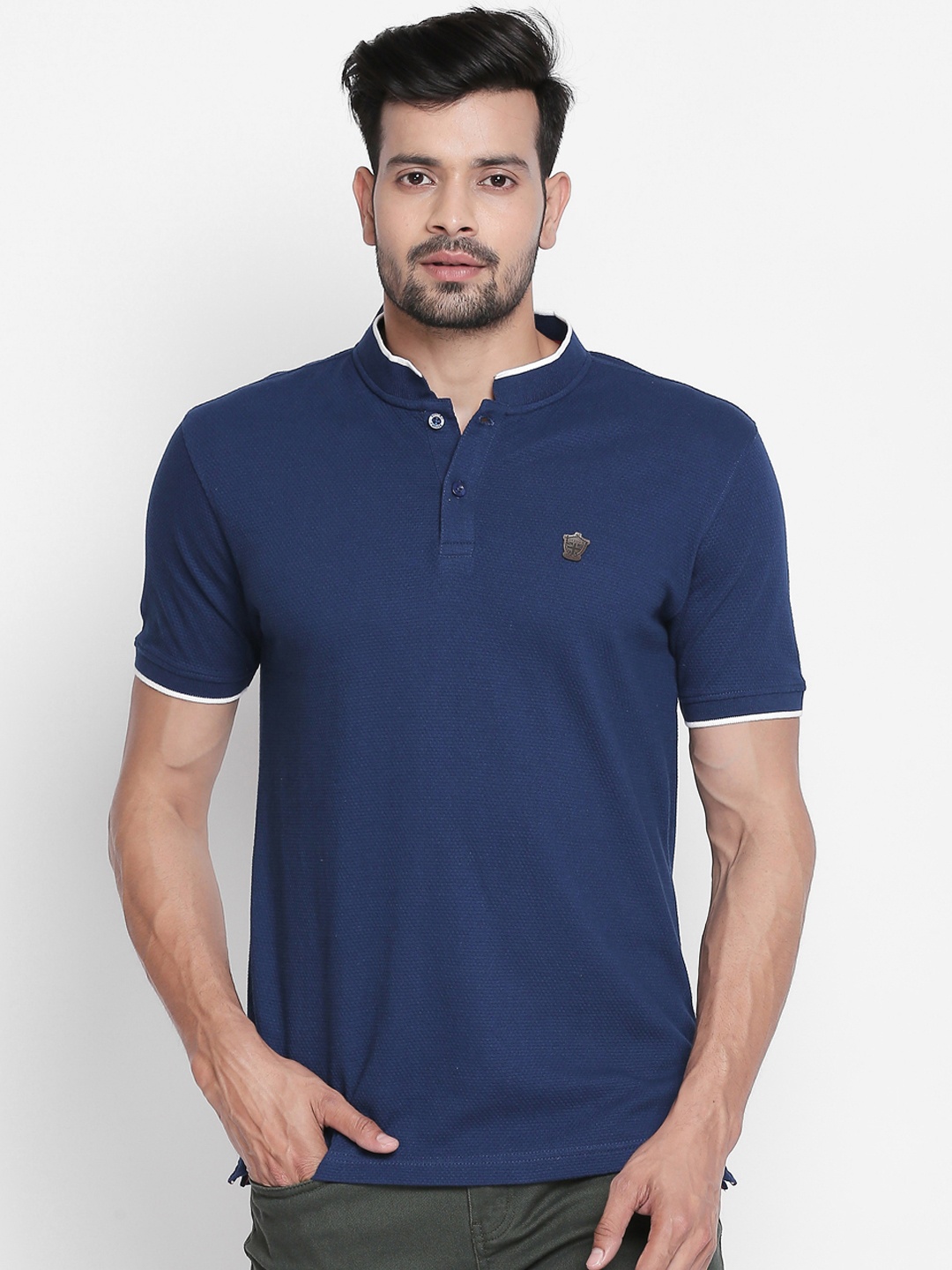 

BYFORD by Pantaloons Men Navy Blue Solid Mandarin Collar T-shirt