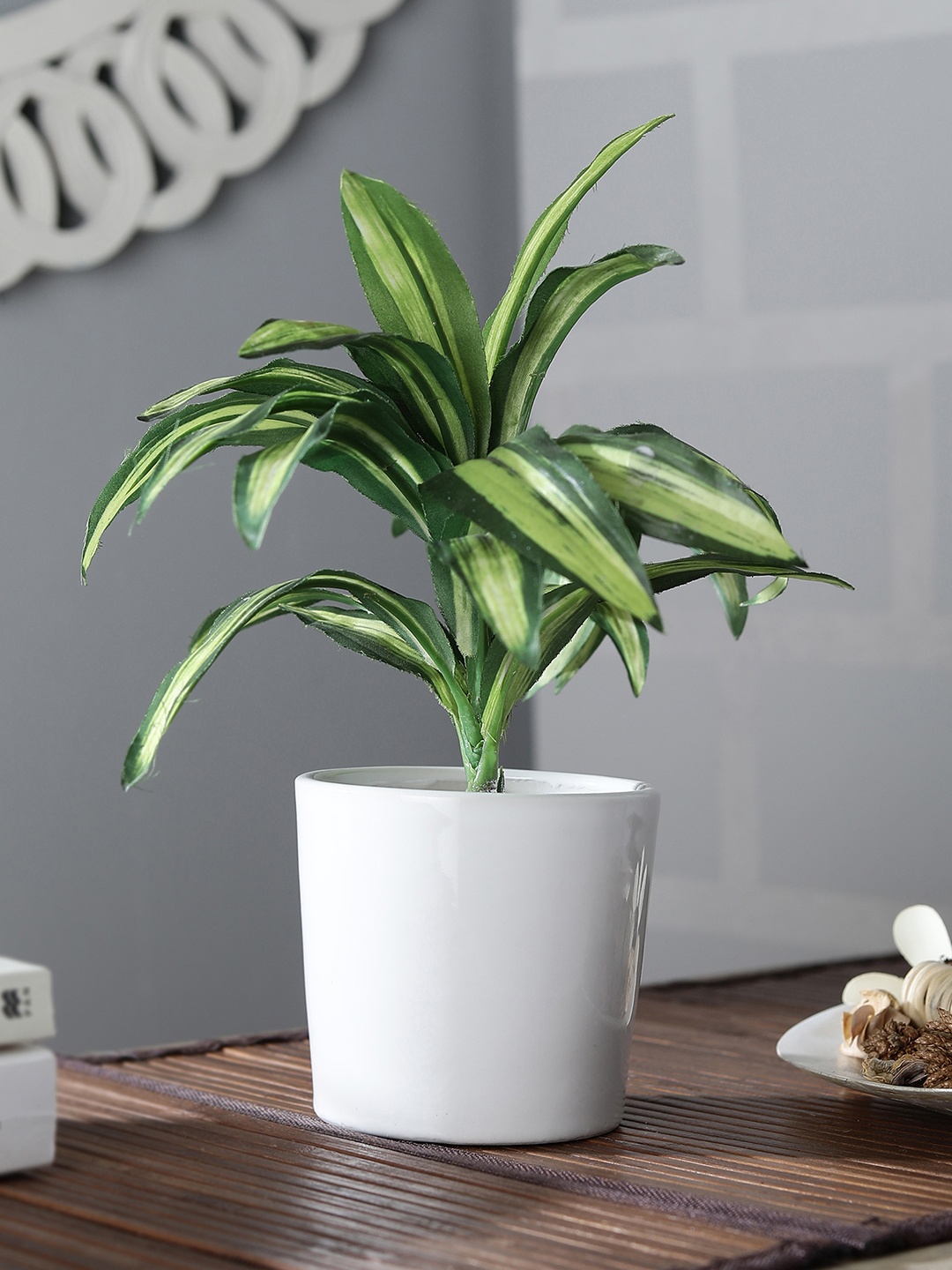 

CDI White Solid Ceramic Cylindrical Planter