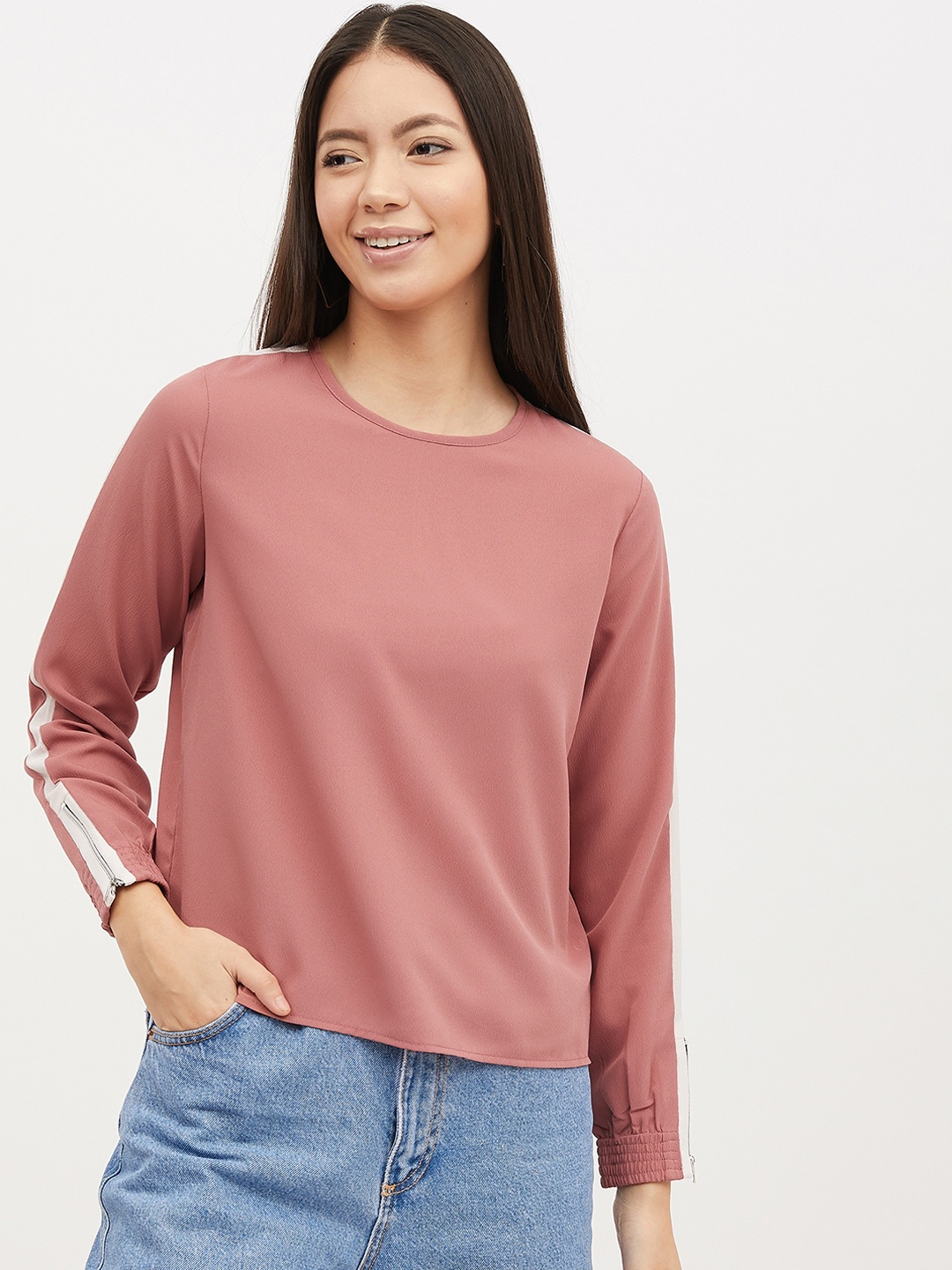 

Harpa Women Pink Solid Top
