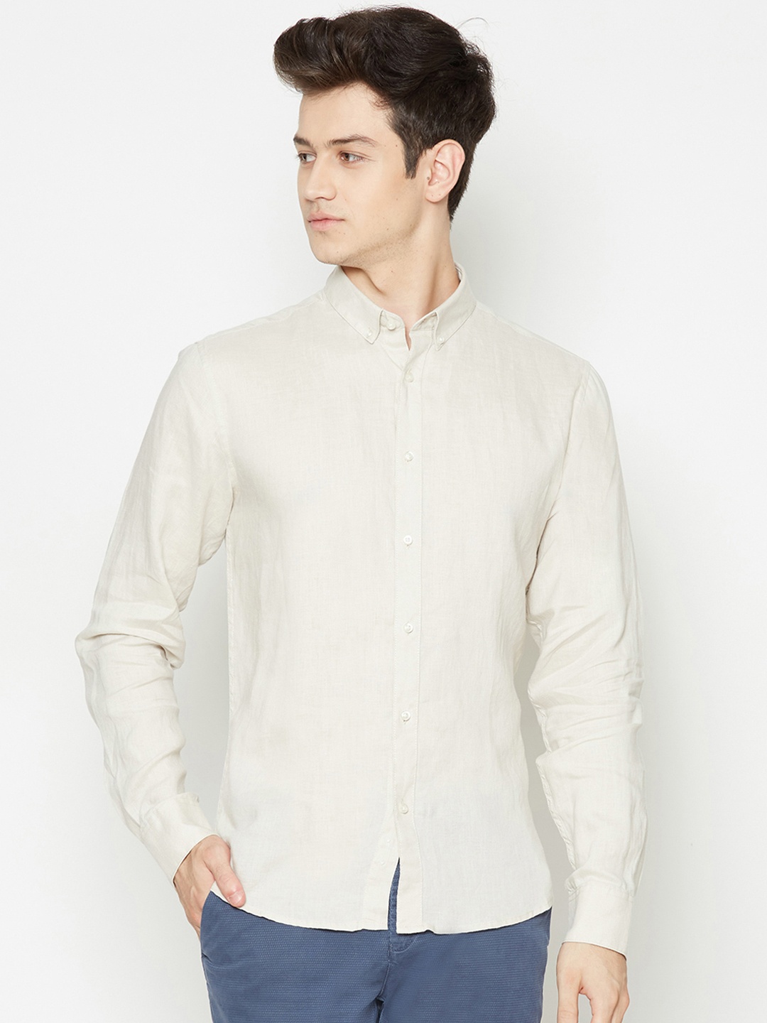 

Bruun & Stengade Men Cream-Coloured Linen Slim Fit Solid Casual Shirt