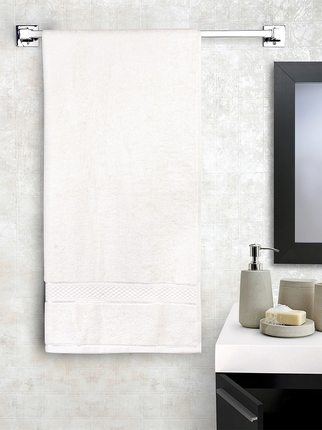 

MYTRIDENT Unisex Cream-Coloured Solid 600 GSM Indulgence Bath Towel