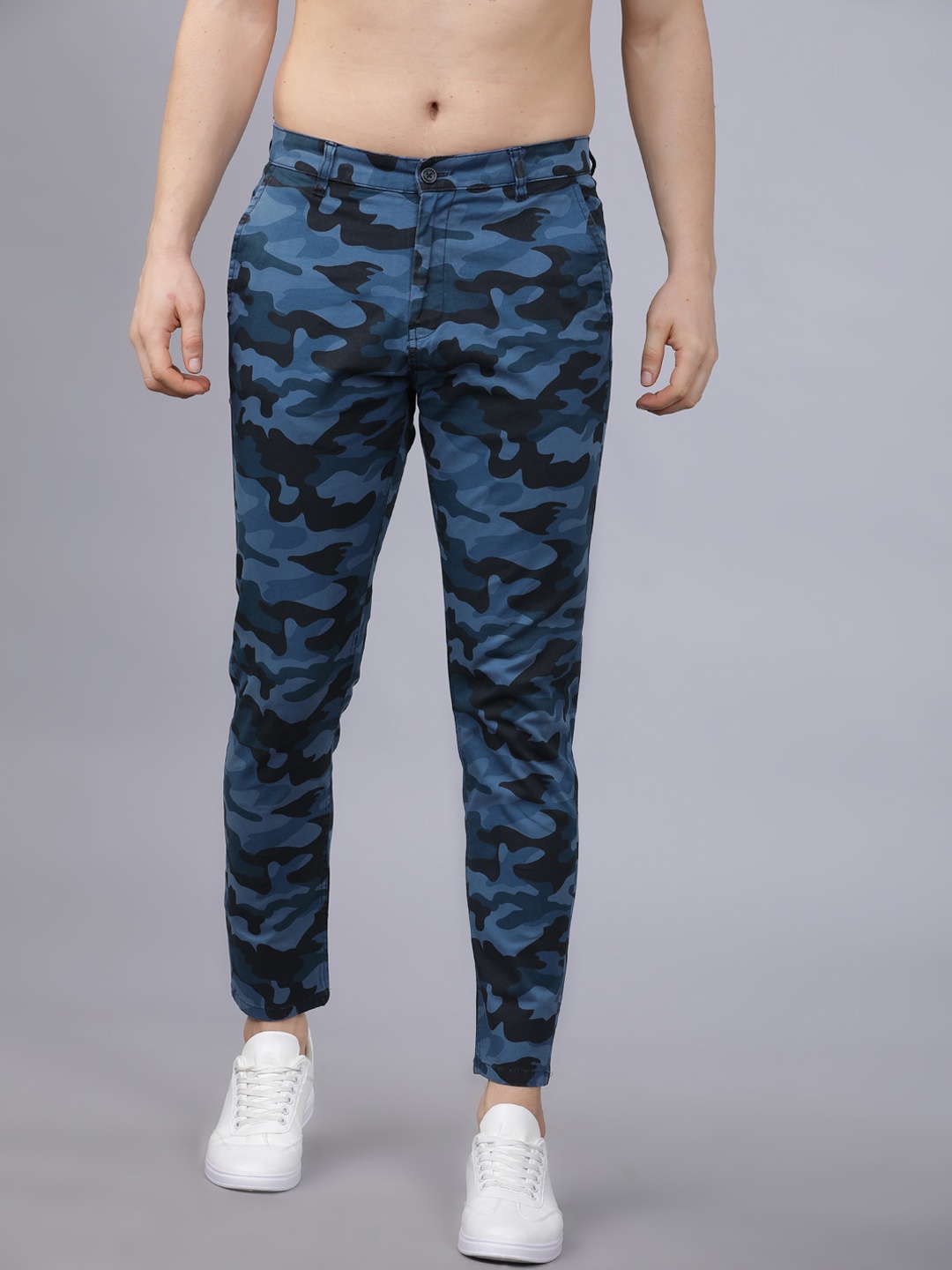 

HIGHLANDER Men Blue Tapered Fit Camouflage Printed Chinos