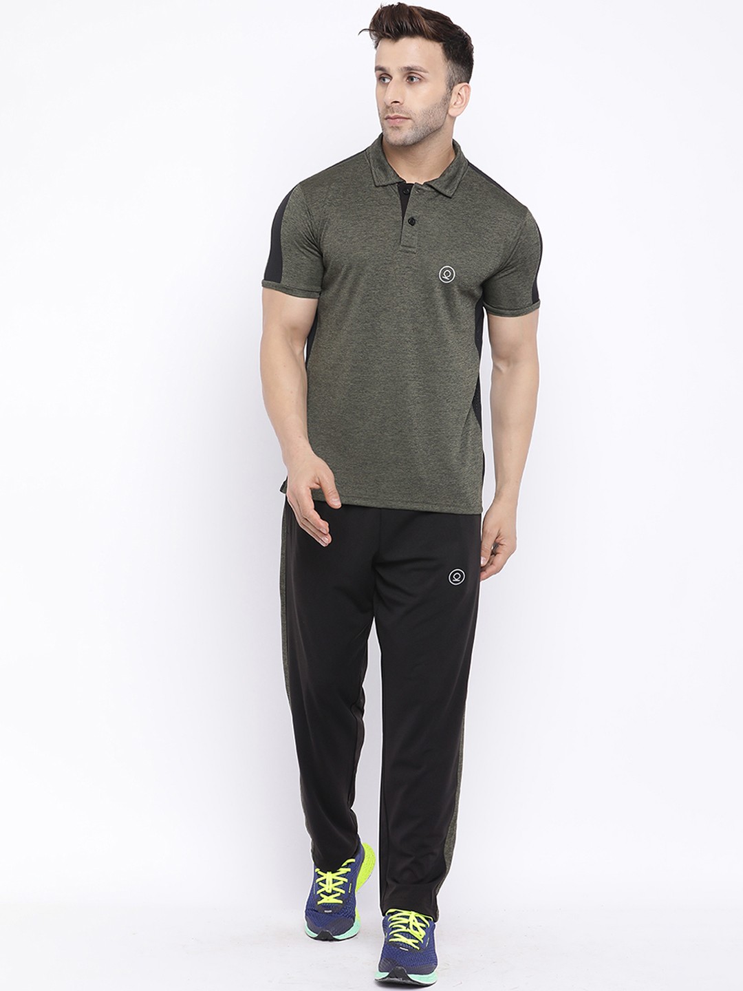 

Chkokko Men Olive Green & Black Solid Tracksuit