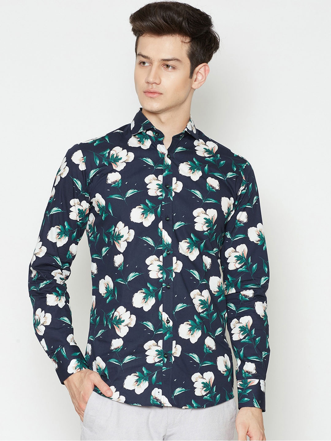 

Bruun & Stengade Men Navy Blue & White Floral Slim Fit Printed Casual Shirt