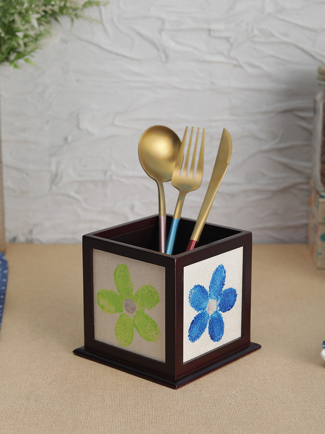 

VarEesha Black & White Handpainted Thumbprint Flower Wooden Cutlery Oraganizer