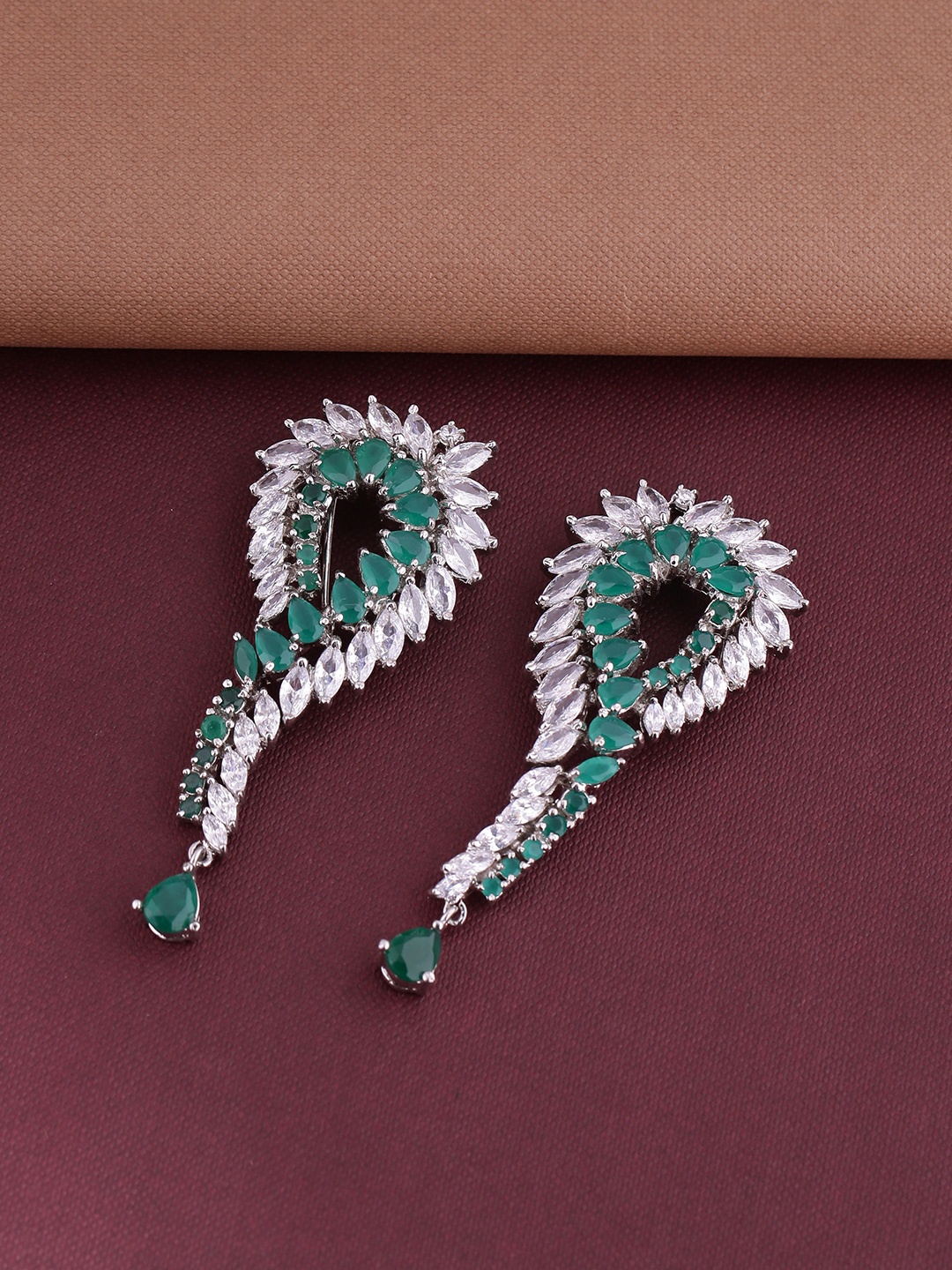 

Shoshaa Silver & Green Classic Drop Earrings