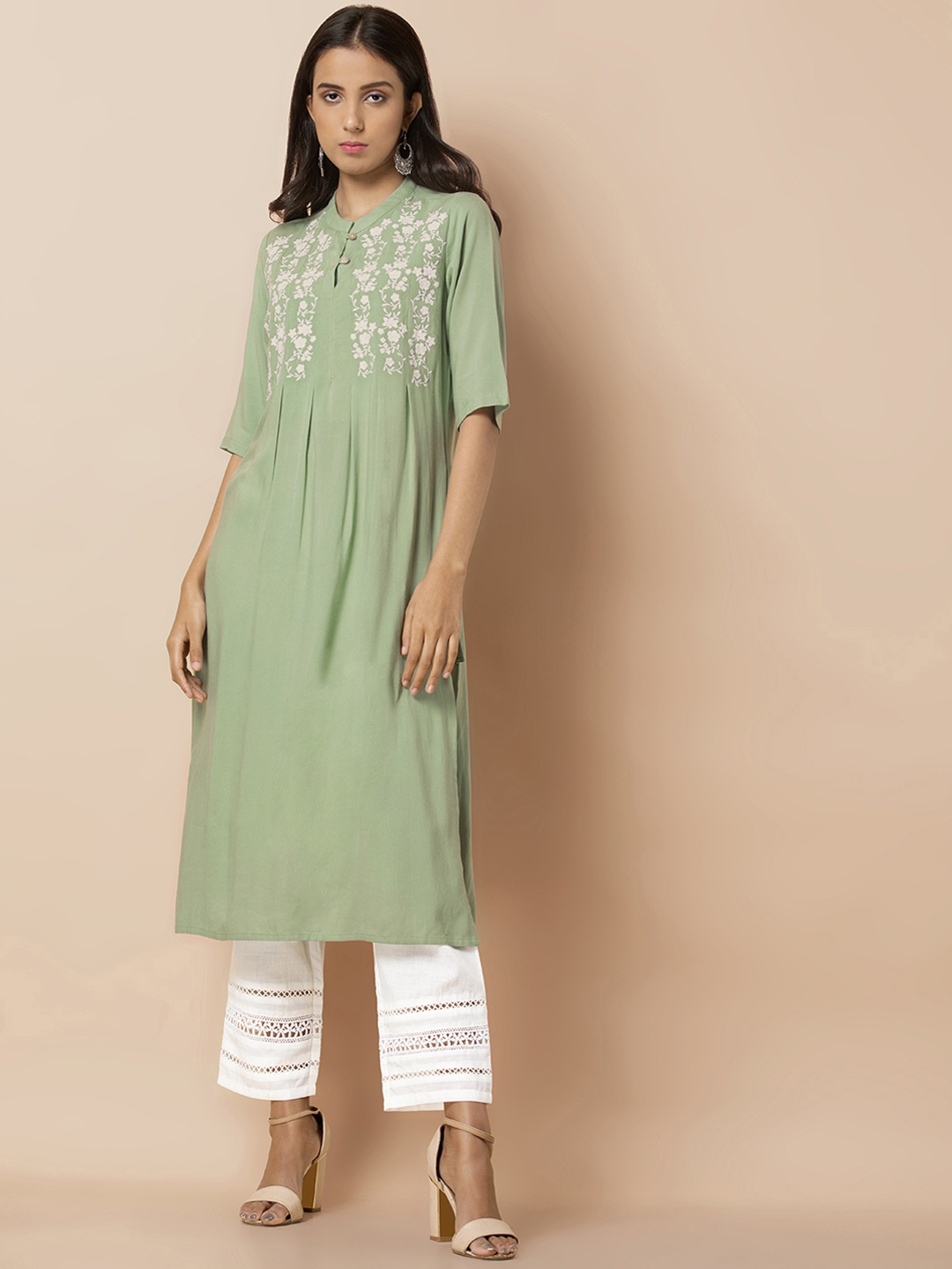 

INDYA Women Green Embroidered Straight Kurta