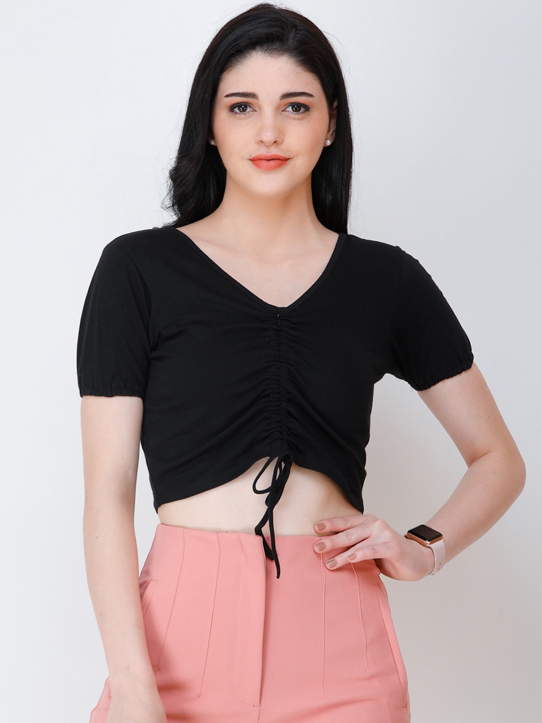 

SCORPIUS Women Black Solid Crop Top