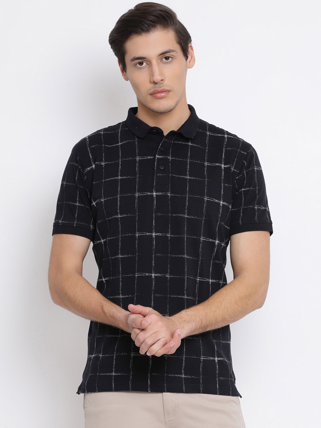 

Crimsoune Club Men Black Checked Polo Collar T-shirt
