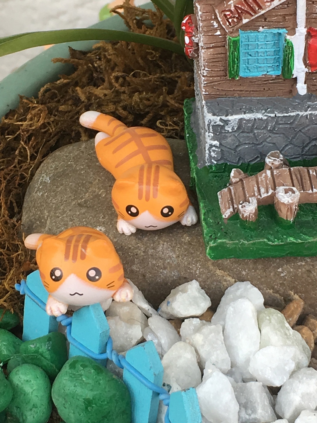 TAYHAA Adults Set of 10 Yellow Lying Tiger Garden Toy Showpiece