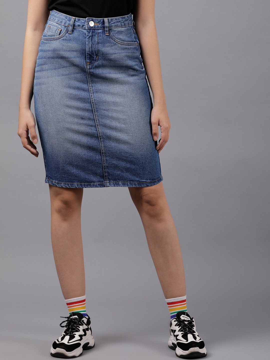 

Tokyo Talkies Women Blue Solid Midi Denim Straight Skirt