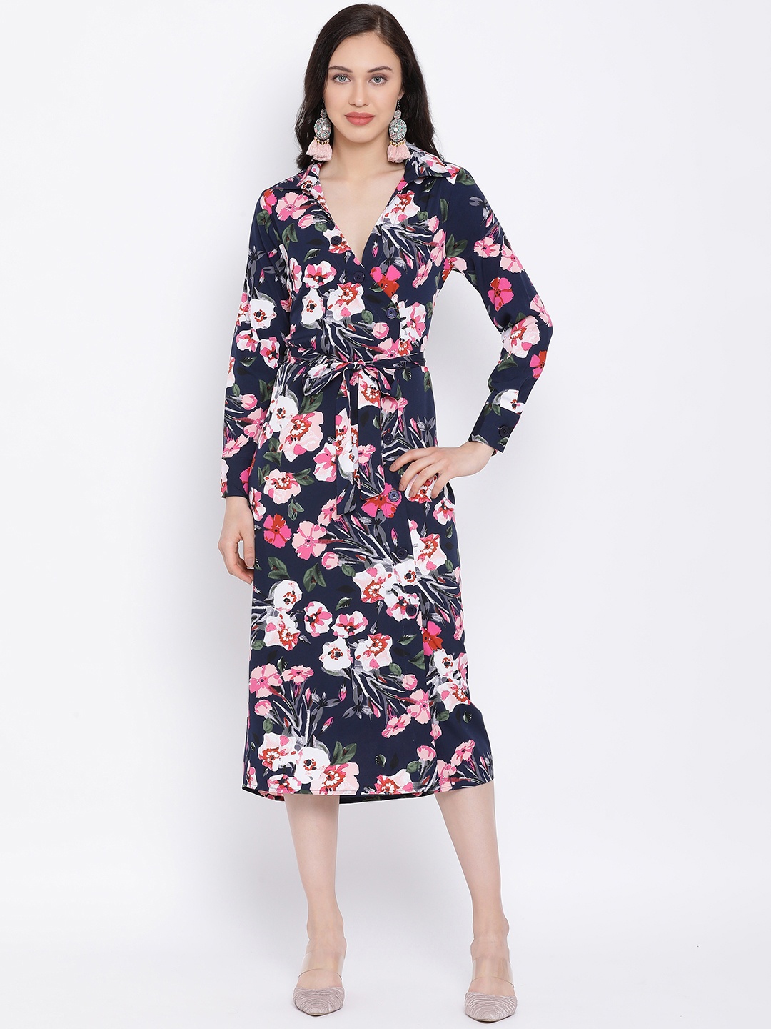 

Oxolloxo Women Black Printed Shirt Dress