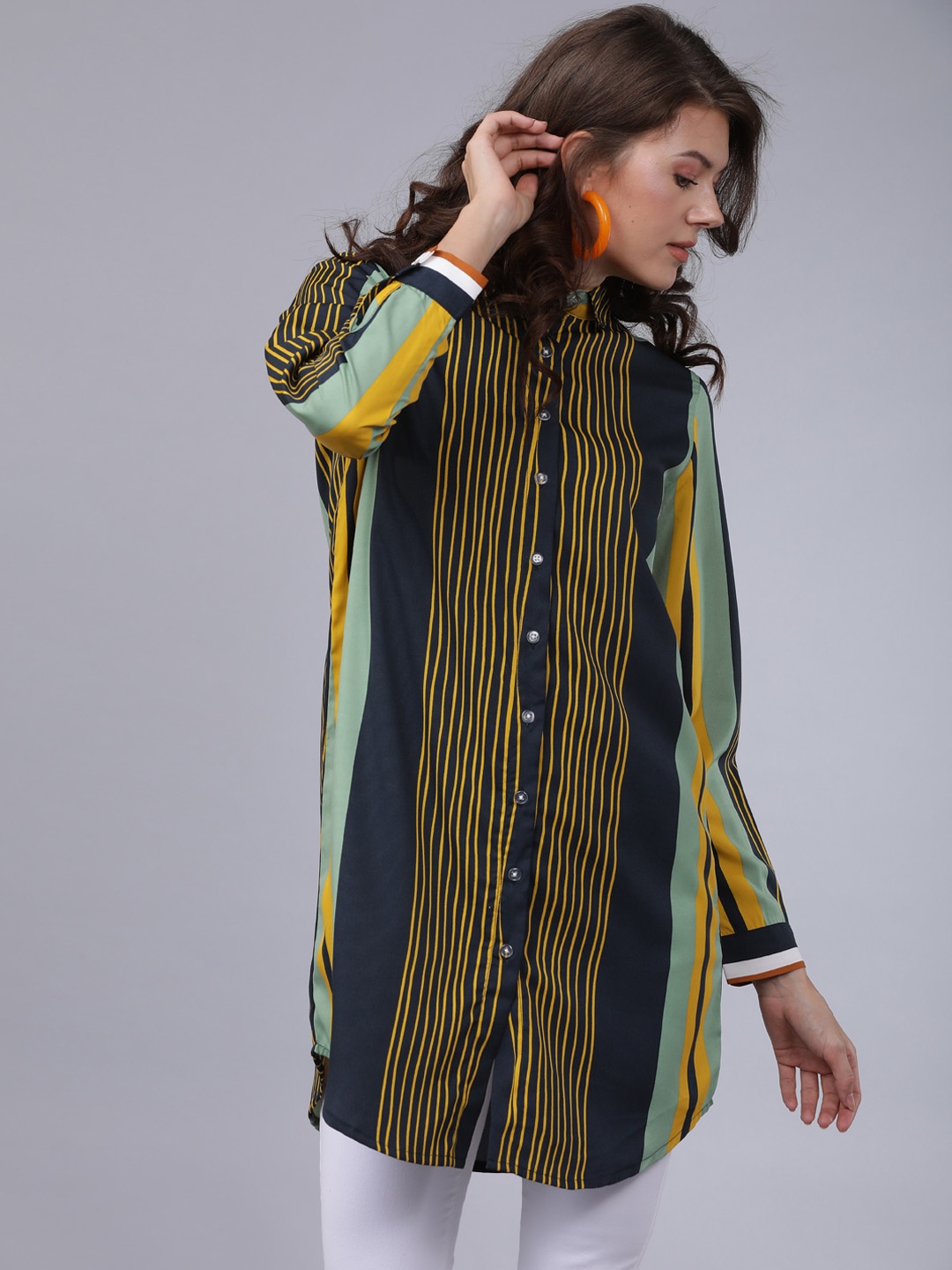 

Tokyo Talkies Women Navy Blue & Yellow Regular Fit Striped Casual Shirt
