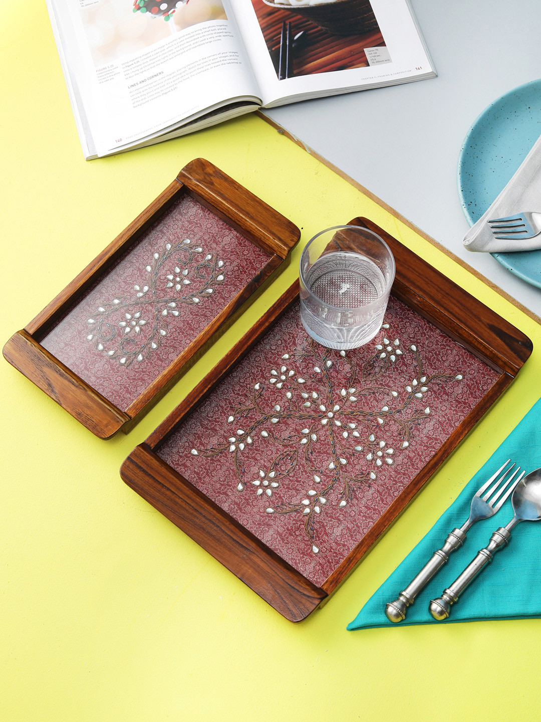 

VarEesha Set of 2 Burgundy Kundan Work Teak Wood Serving Trays