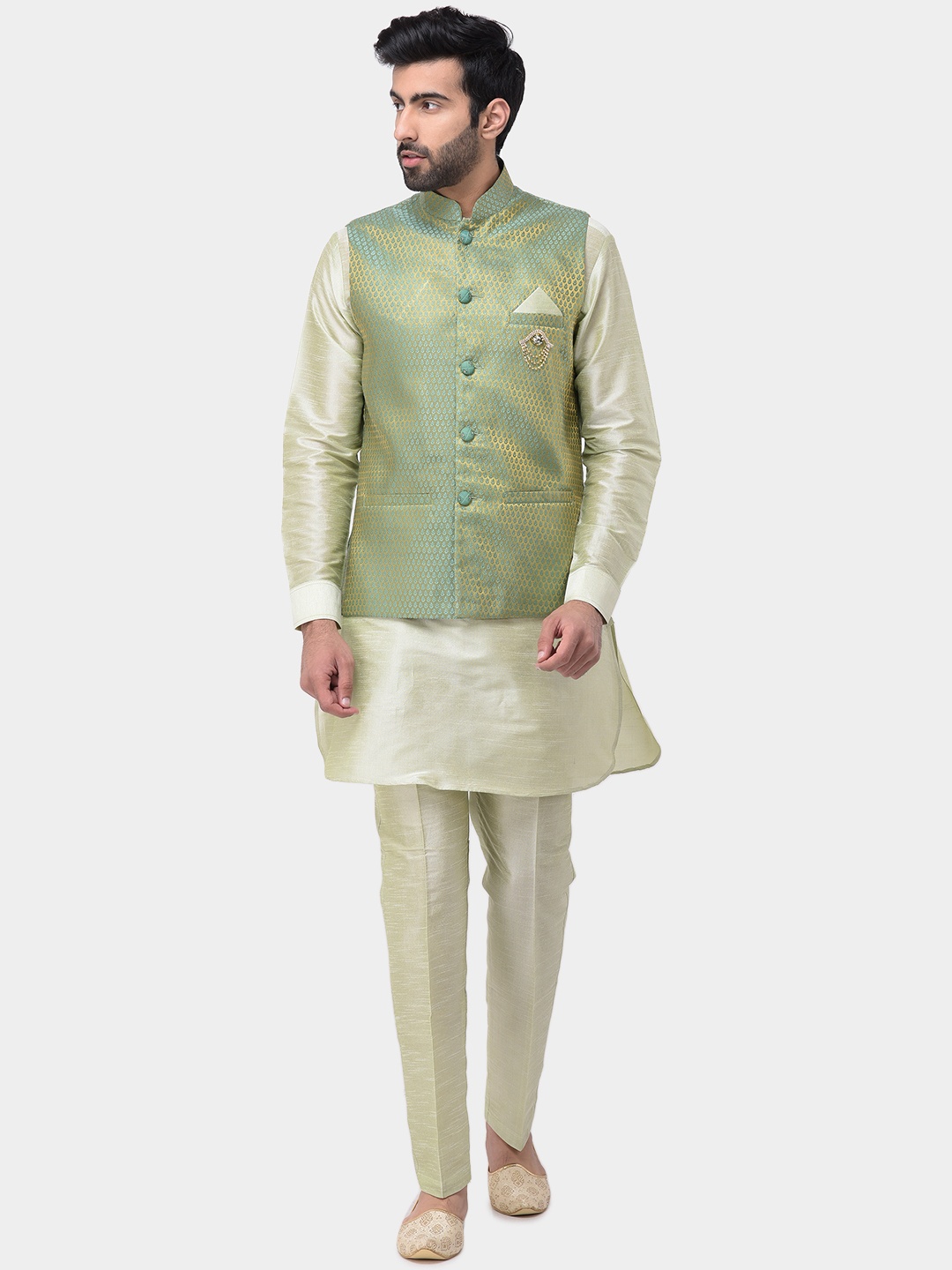 

SG LEMAN Men Green Solid Kurta with Trousers