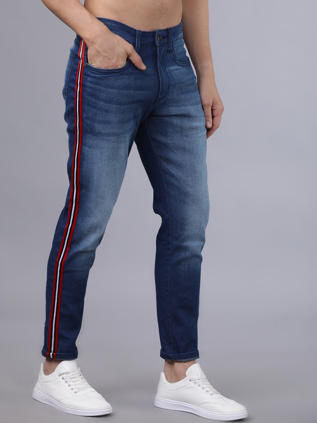 

HIGHLANDER Men Blue Tapered Fit Mid-Rise Clean Look Stretchable Jeans
