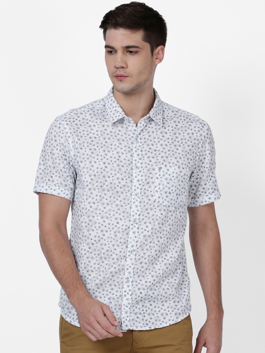 

t-base Men White & Blue Regular Fit Printed Casual Shirt