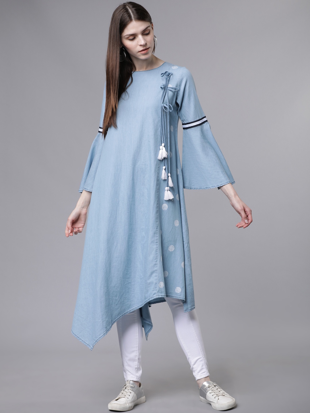 

Vishudh Women Blue & White Printed A-Line Kurta