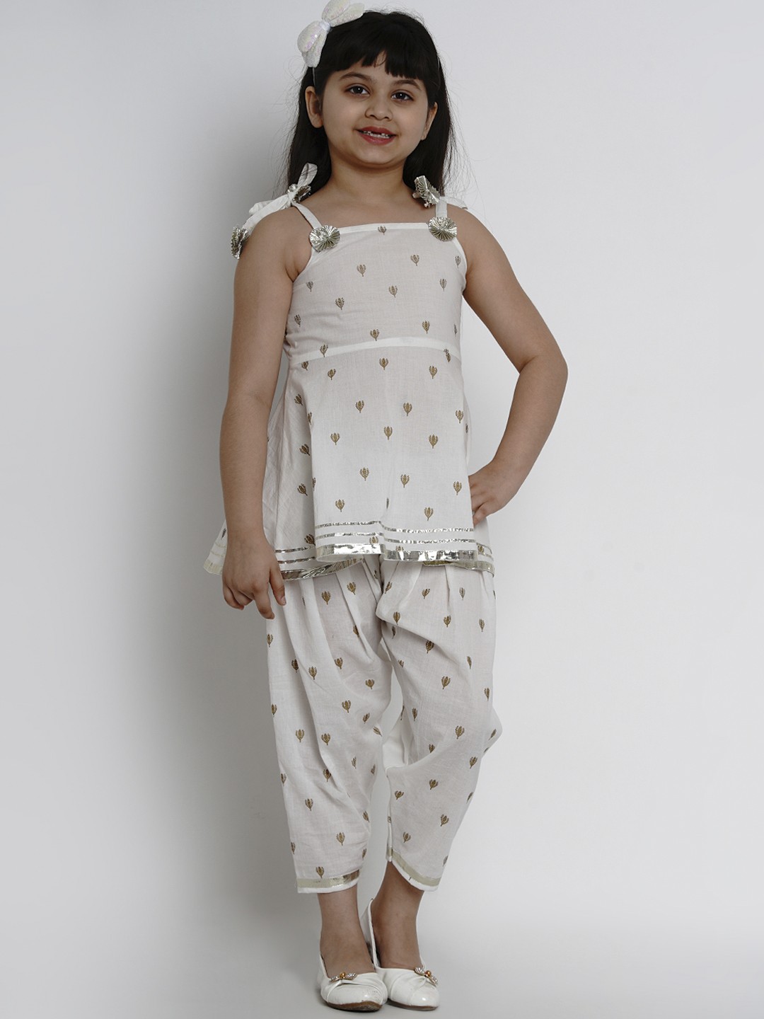 

Bitiya by Bhama Girls Off-White Printed Kurta with Salwar