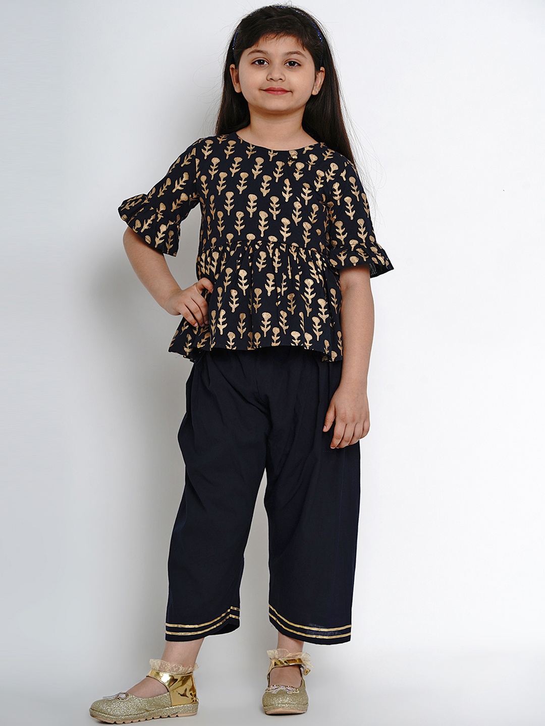 

Bitiya by Bhama Girls Navy Blue Printed Kurti with Dhoti Pants