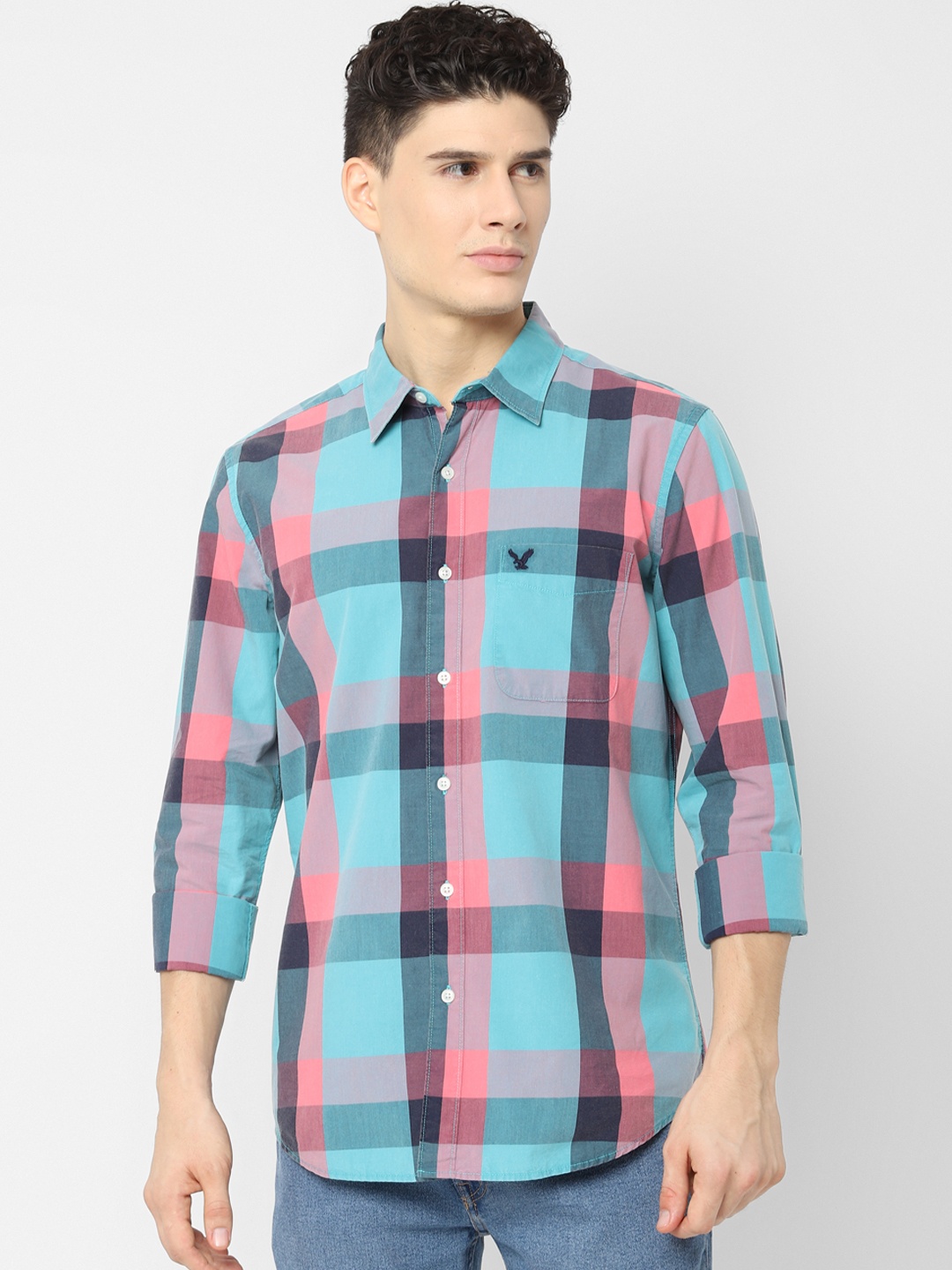 

AMERICAN EAGLE OUTFITTERS Men Blue & Pink Regular Fit Checked Casual Shirt