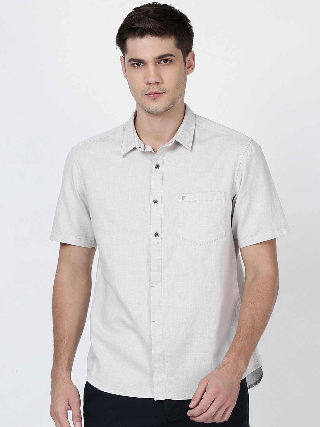 

t-base Men Off-White Regular Fit Solid Casual Shirt