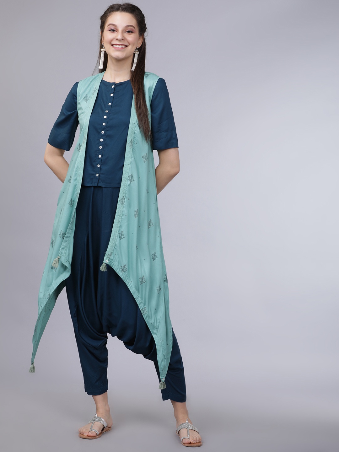 

Vishudh Women Teal Blue & Sea Green Printed Top with Trousers & Jacket