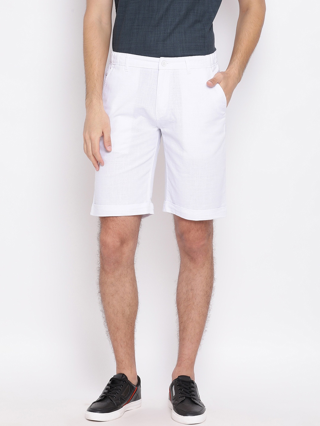 Crimsoune Club Men White Solid Slim Fit Regular Shorts