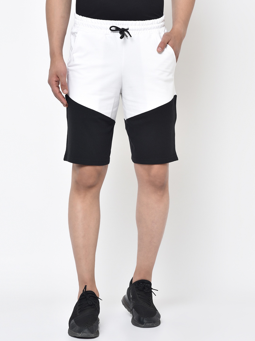 

Aesthetic Bodies Men White Colourblocked Regular Fit Regular Shorts